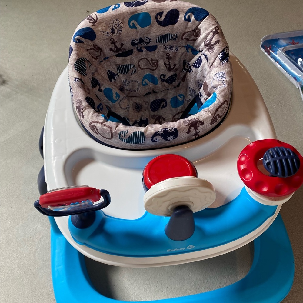 Safety 1st Baby Walker